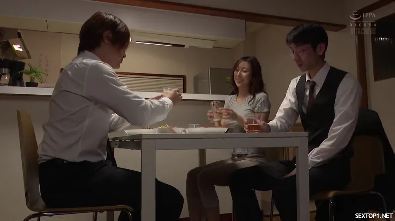 đến nhà sếp ở nhờ, làm nhục luôn bà xã sếp