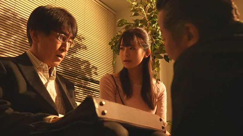 Người chồng vay nợ dân xã hội đen, cô vợ phải bán thân để trả nợ